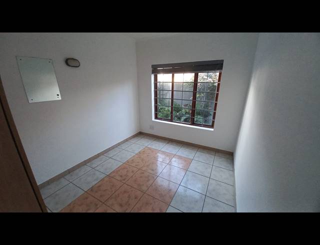 5 BEDROOM FREEHOLD FOR SALE IN KLEINKRANTZ